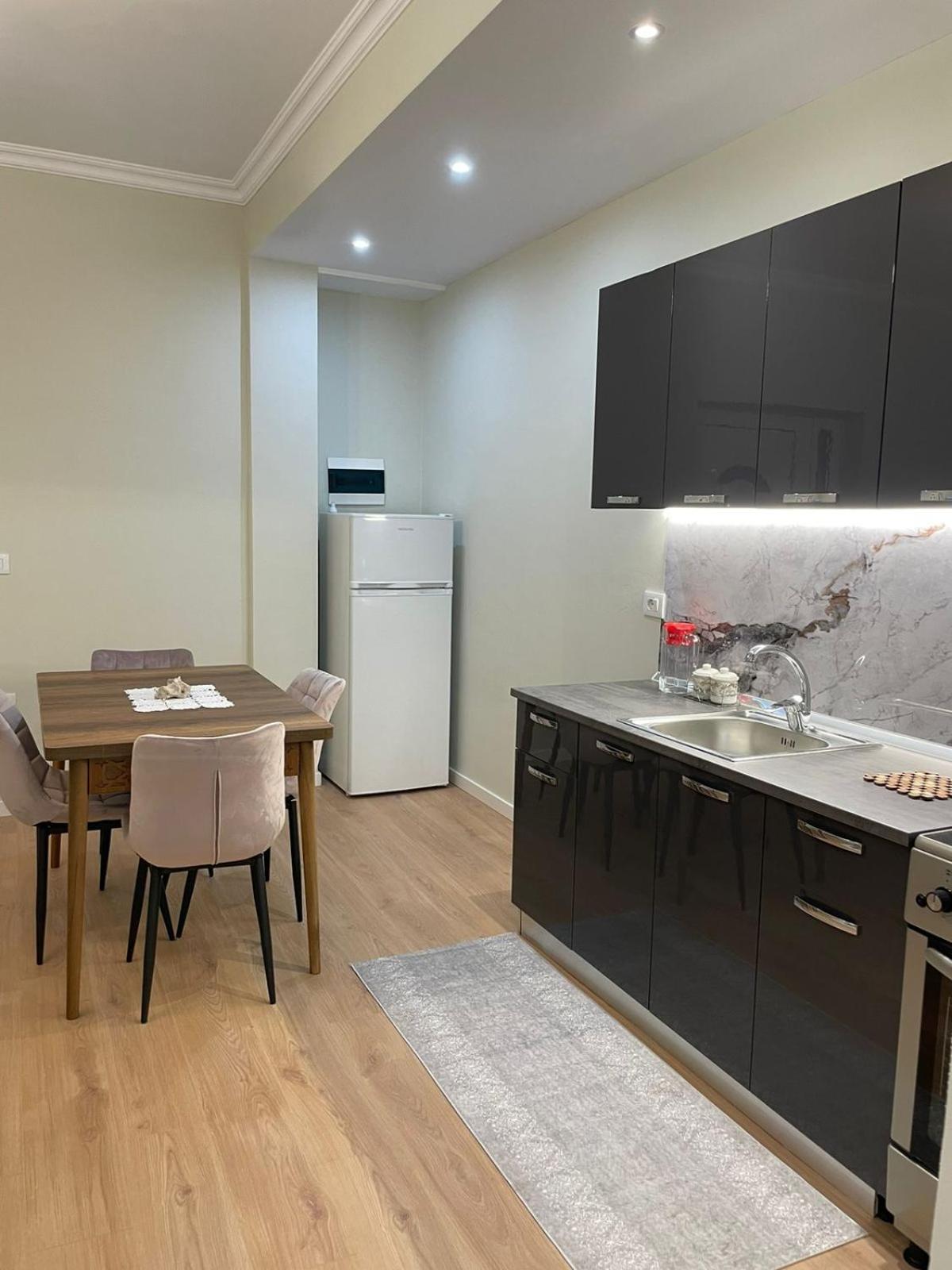 Apartament Vsv:second Flat+parking Kamez